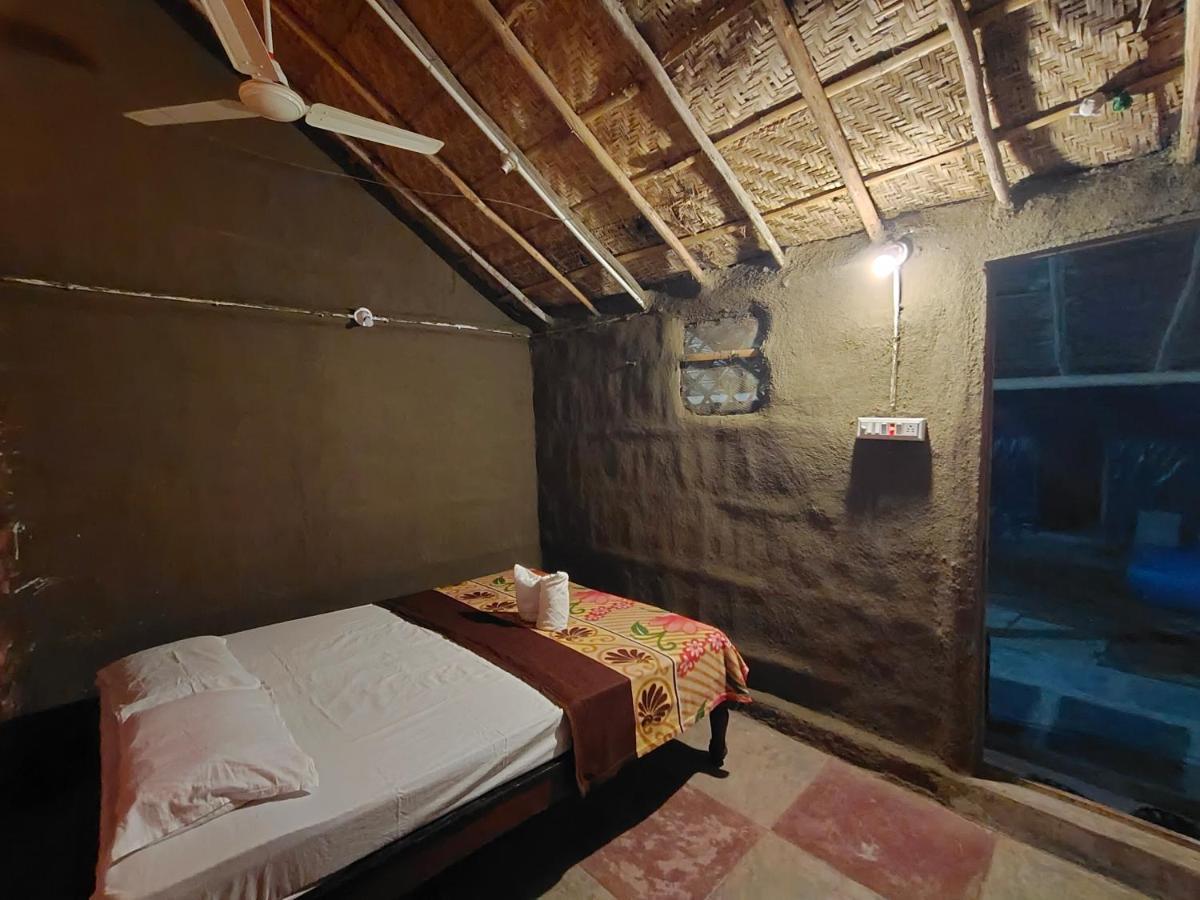 Waterfall Guesthouse ハンピ エクステリア 写真